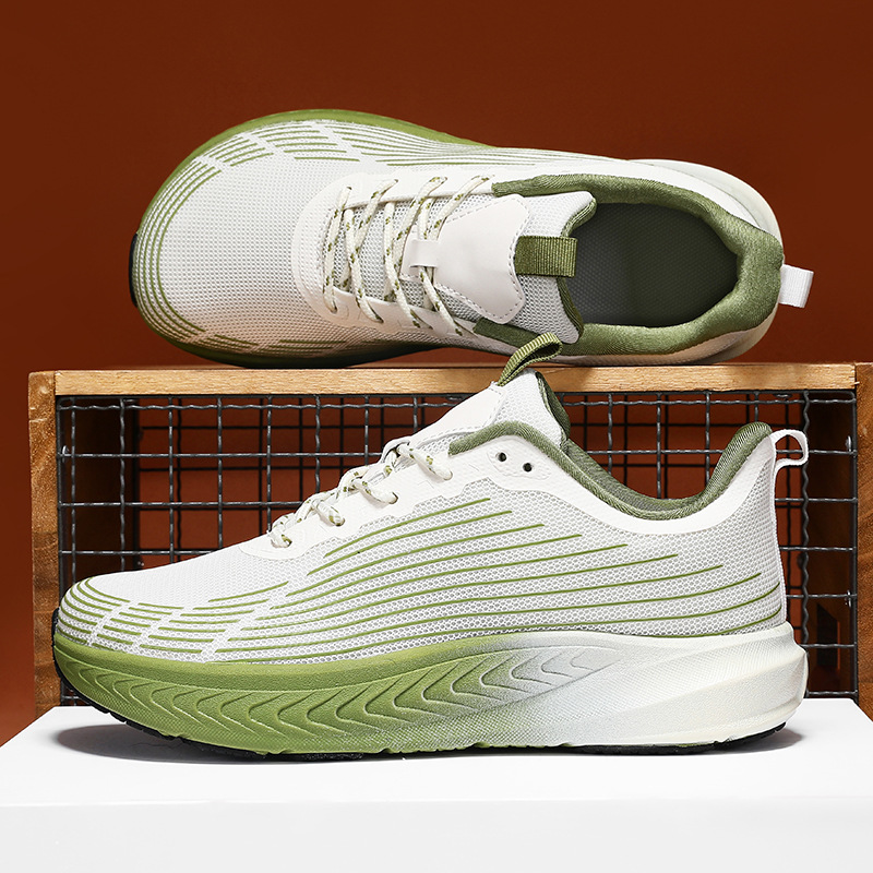 Man hardloopschoen met brede t - Sneaker Case recensie en prijs